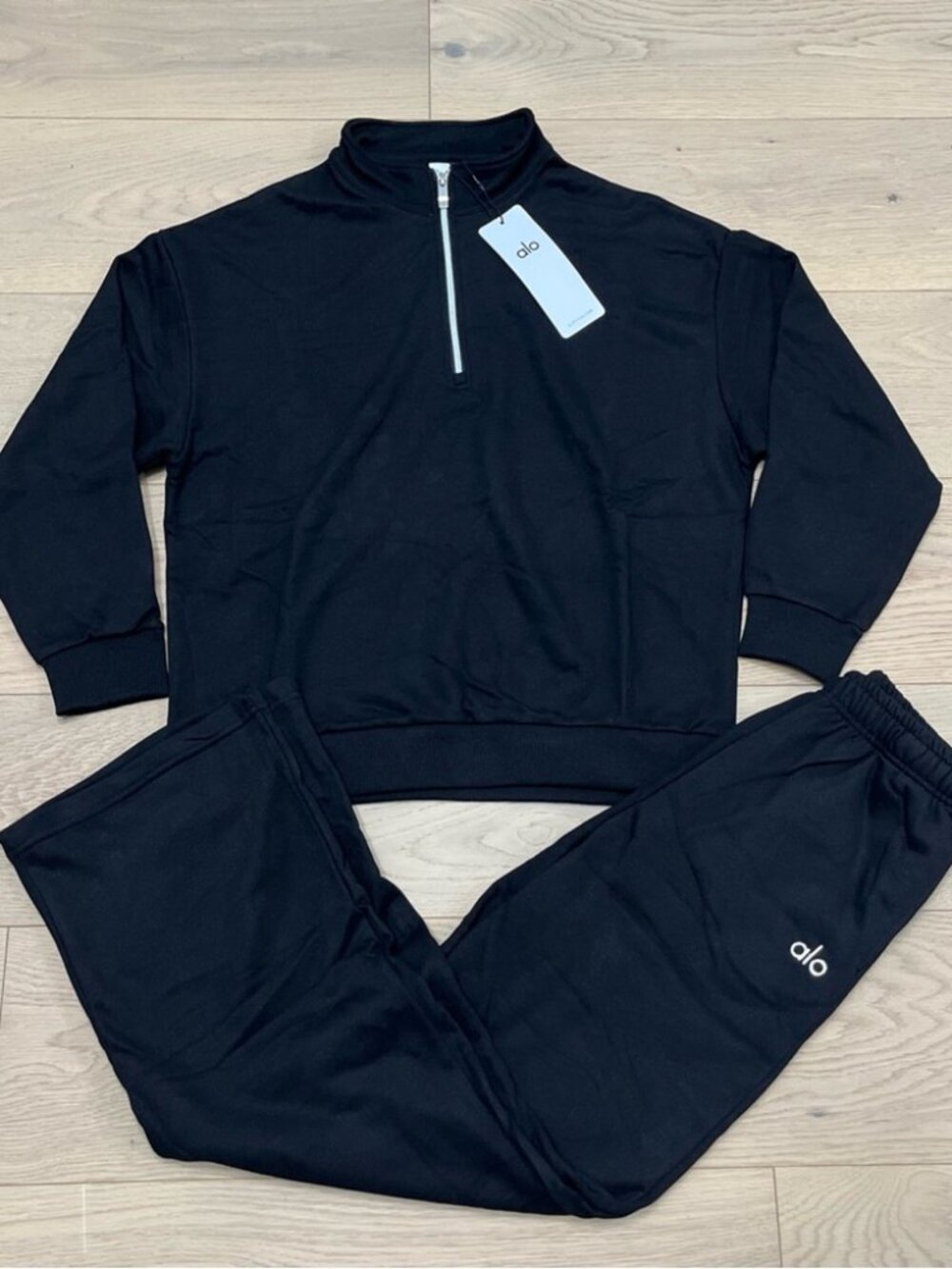 ALO Yoga Unisex Black Quarter-Zip Hoodie and Jogger Set